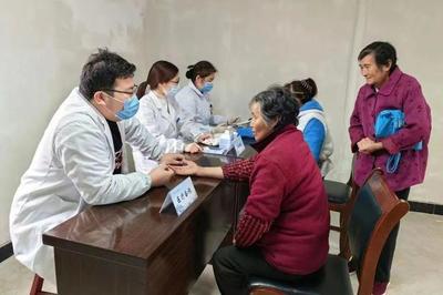 組團送“醫”下鄉，精準健康服務暖民心